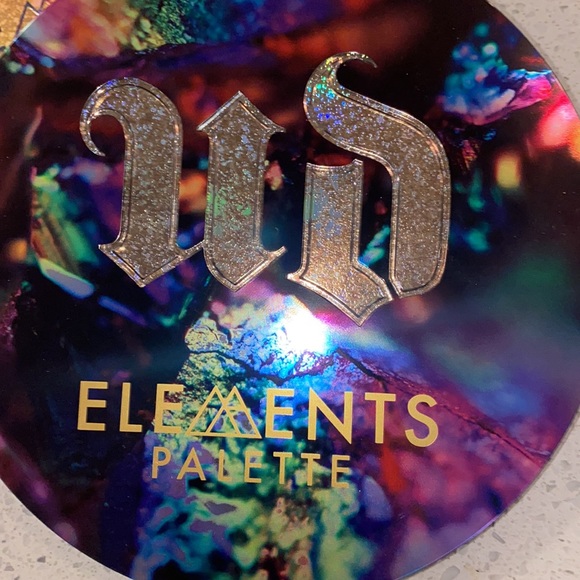Urban Decay Elements Limited Edition Eyeshadow Palette - Picture 2 of 10